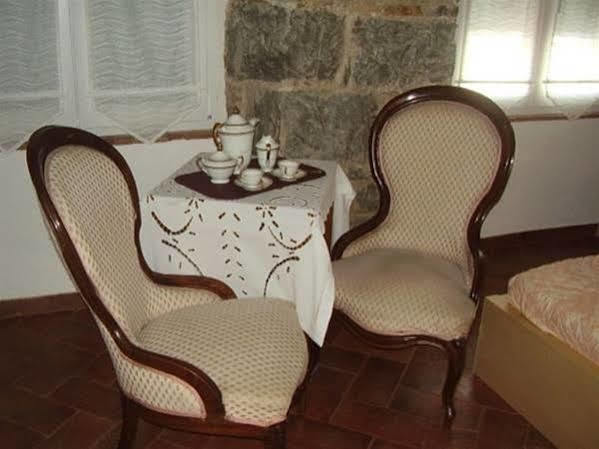 B&B Gens Julia Trieste Exteriör bild