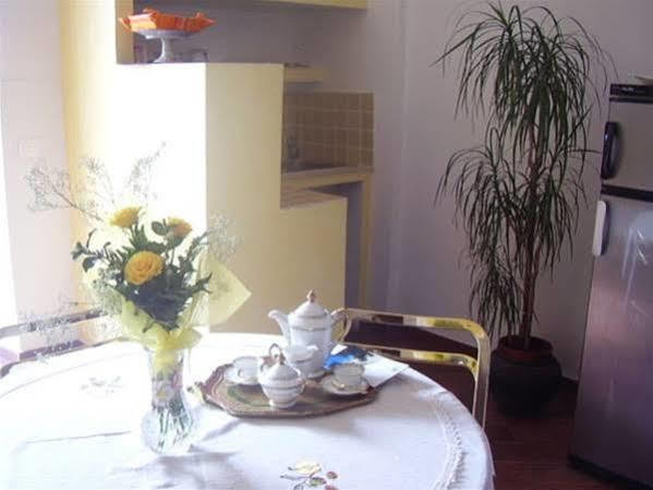 B&B Gens Julia Trieste Exteriör bild